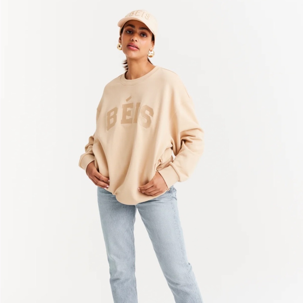 NWT Beis The Sweatshirt In Beige Size M Zip Pockets Key Leash Unisex New